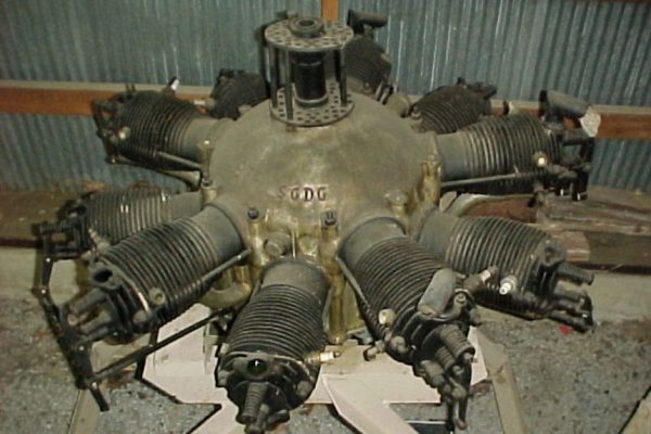 photo of an Anzani aircraft engine